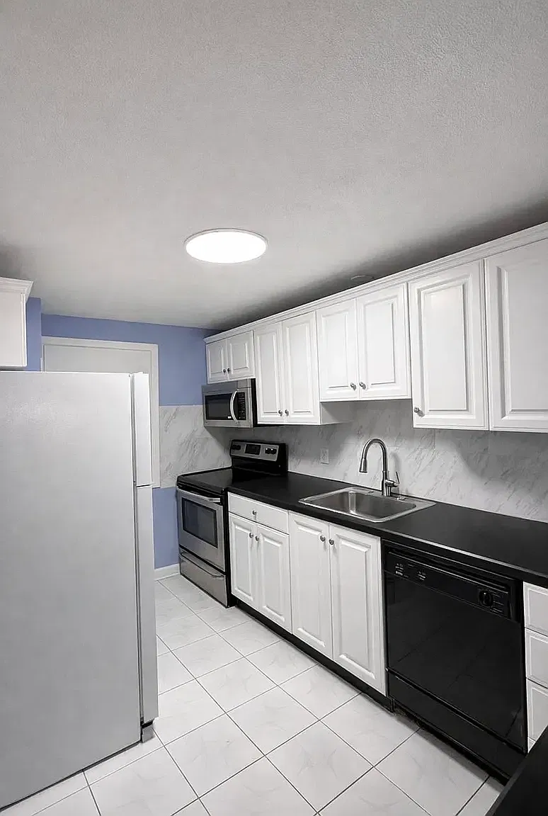 2 bed, 1000 sqft, $2,500 — Photo 2