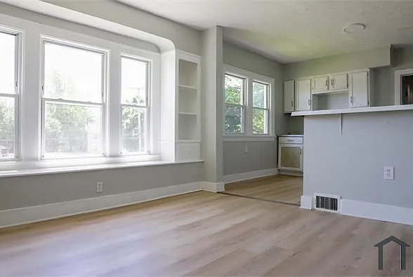 3 bed, $1,500 — Photo 3