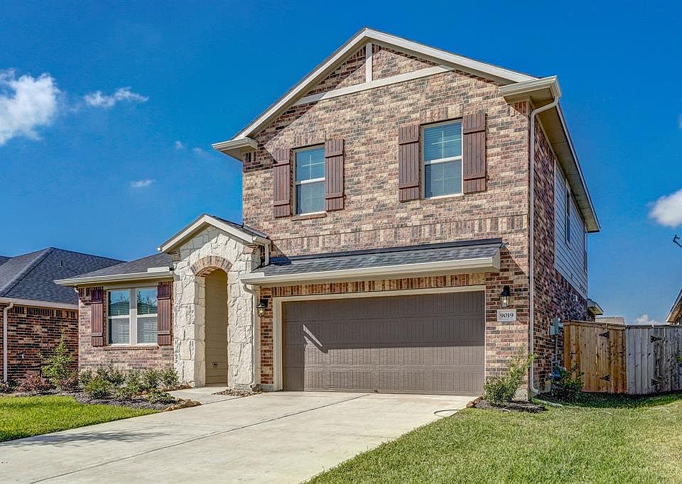 1st image of 9019 Bluestar Ln