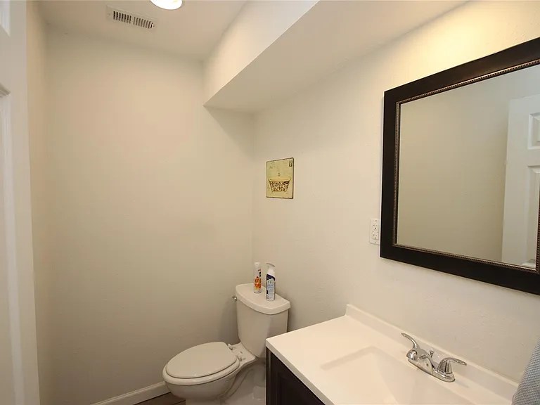 30208 E Geneva Dr — Photo 2