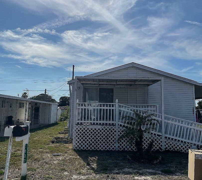 1st image of 1827 Shady Cove Dr