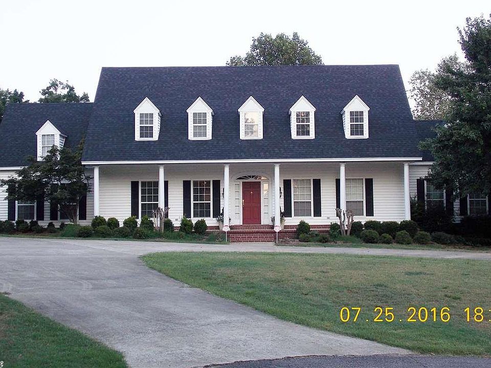 1st image of 10 Robinwood Dr