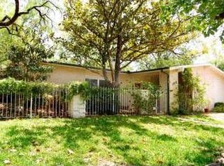 100 Trillium Ln, Castle Hills, TX 78213