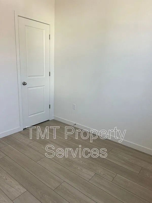 4 bed, 3.0 bath, 1844 sqft, $3,300 — Photo 3