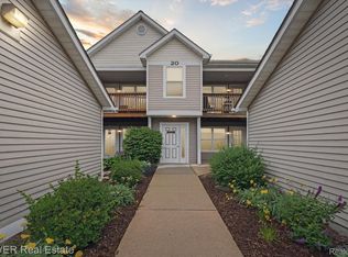 1565 Weatherstone Dr, Ann Arbor, MI 48108