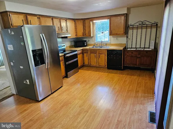 315 Nottingham Rd, Baltimore, MD 21229