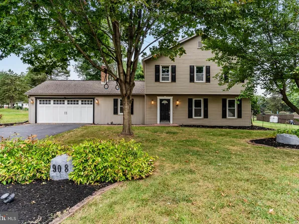 908 Knepper Dr, Mechanicsburg, PA 17055