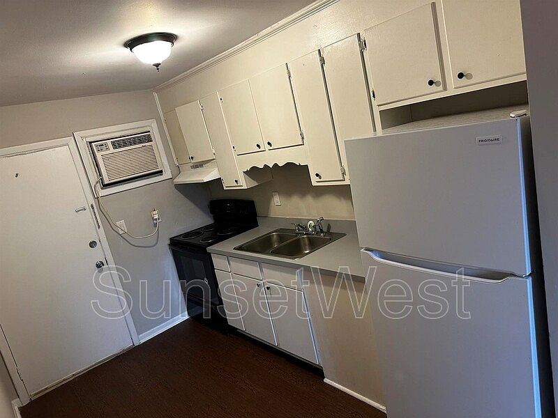 1st image of 4125 Sunset Ave APT B