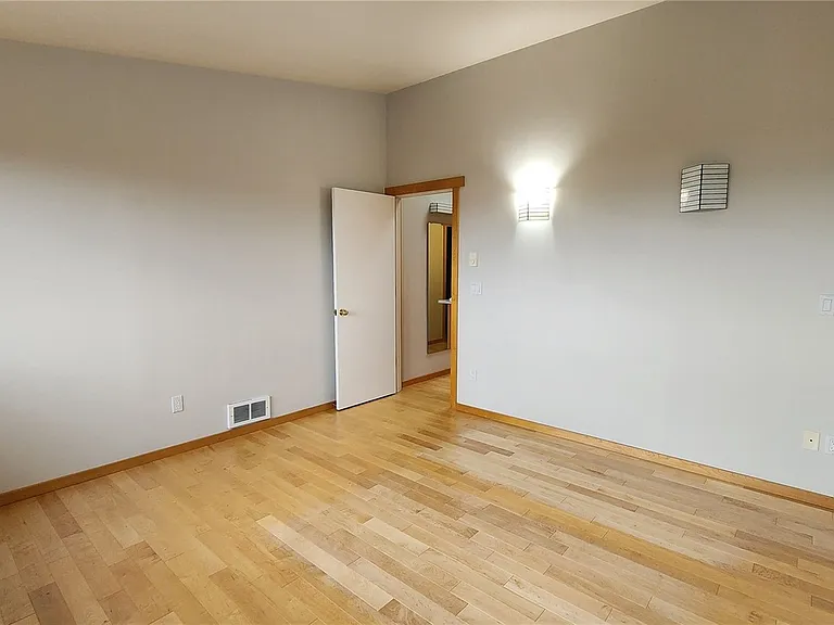 825 Brokaw Rd — Photo 11