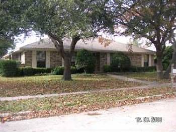 1st image of 2217 Newcastle Cir