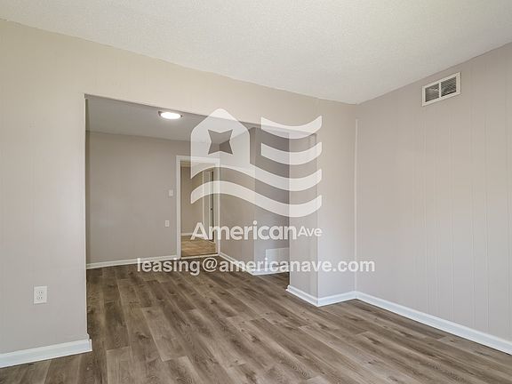 1062264_003_living_room_4.jpg