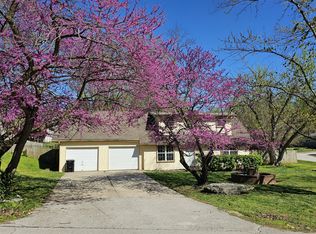 3138 S Kissimee Ave, Springfield, MO 65804