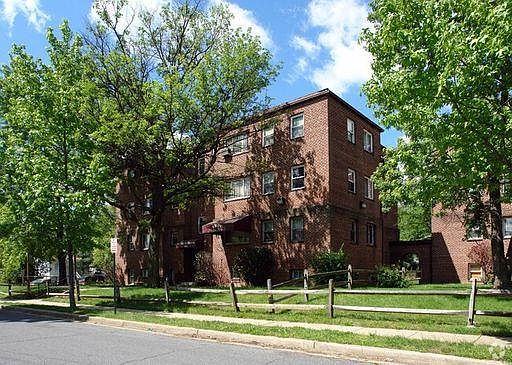 2nd image of 4000 36th St #201