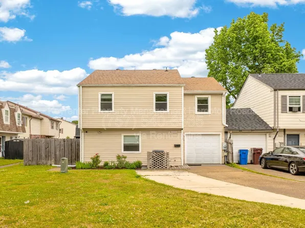 4314 Midhurst Ln, Chesapeake, VA 23321