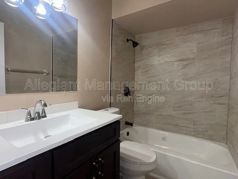 507 Hunter Cir — Photo 13