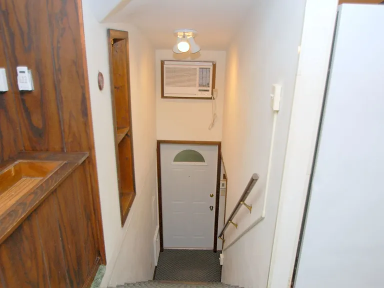 312 E Washington St #C — Photo 2