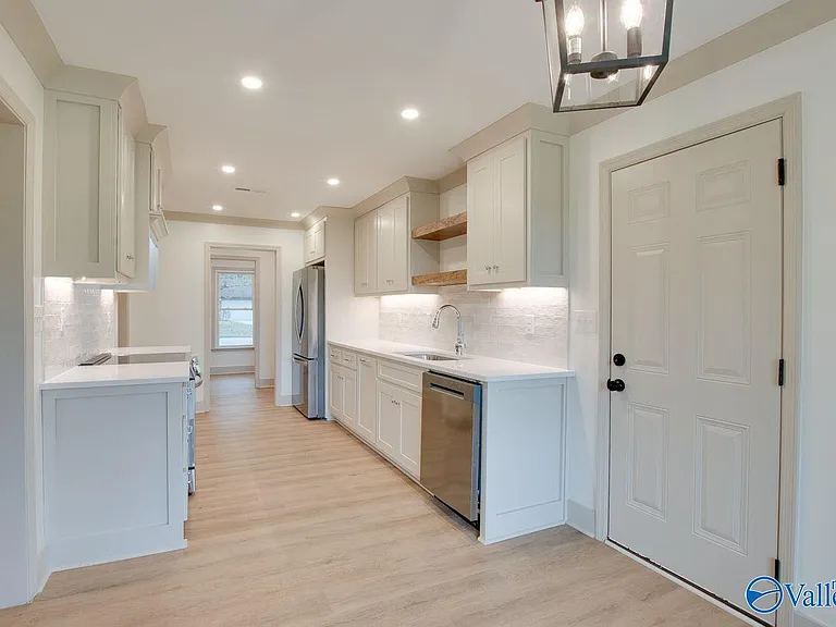 2042 Rosebury Ln SW — Photo 18