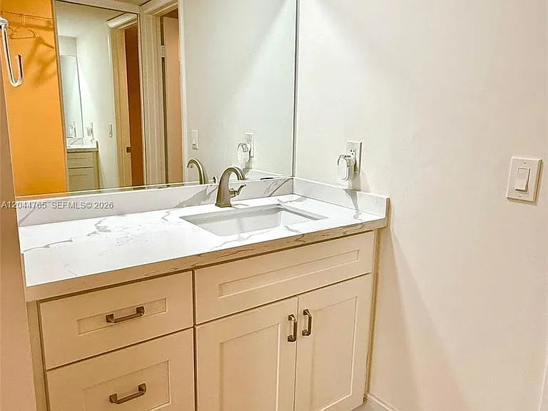 1705 Whitehall Dr #403 — Photo 24