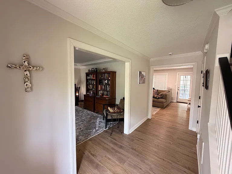 1109 Barn Brook Ct — Photo 4