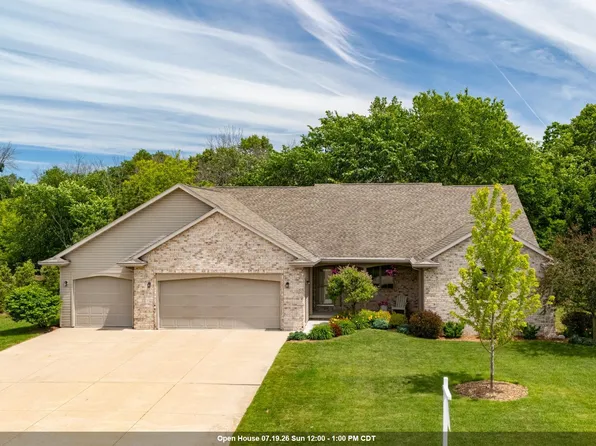 N7914 Creekside Dr, Sherwood, WI 54169