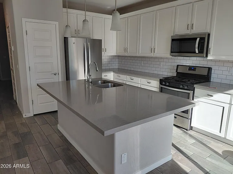 715 N Sparrow Dr — Photo 5