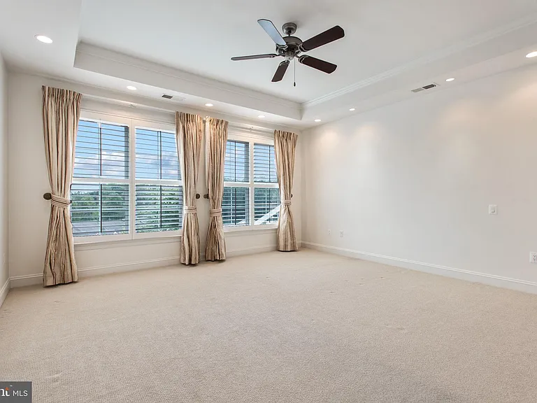 8319 Quarry Manor Ter — Photo 39