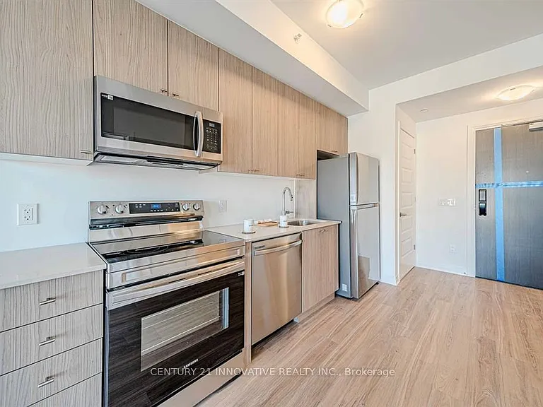 490 Gordon Krantz Ave #201 — Photo 8
