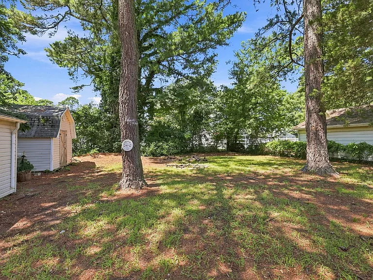 24 Warren Dr — Photo 32