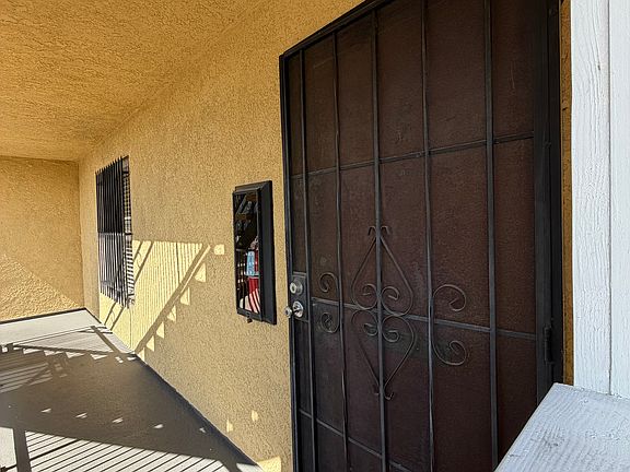 3rd image of 13901 Lemoli Ave #5