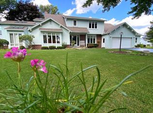 1 Brandywine Ln, Rochester, NY 14618