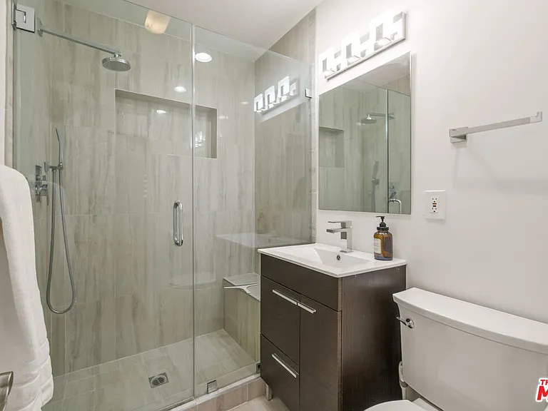 9023 Alto Cedro Dr — Photo 55