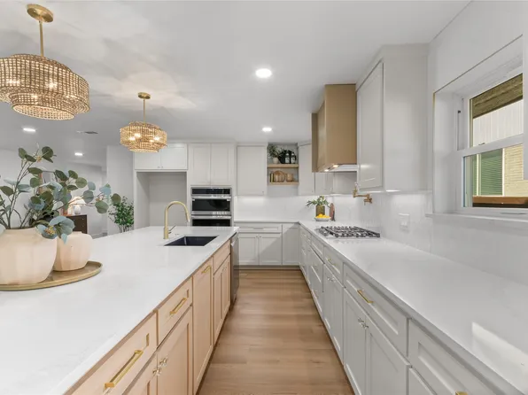 9016 Westbriar Dr, Dallas, TX 75228