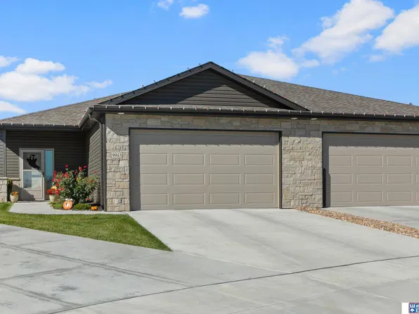 9943 Keystone Dr, Lincoln, NE 68516