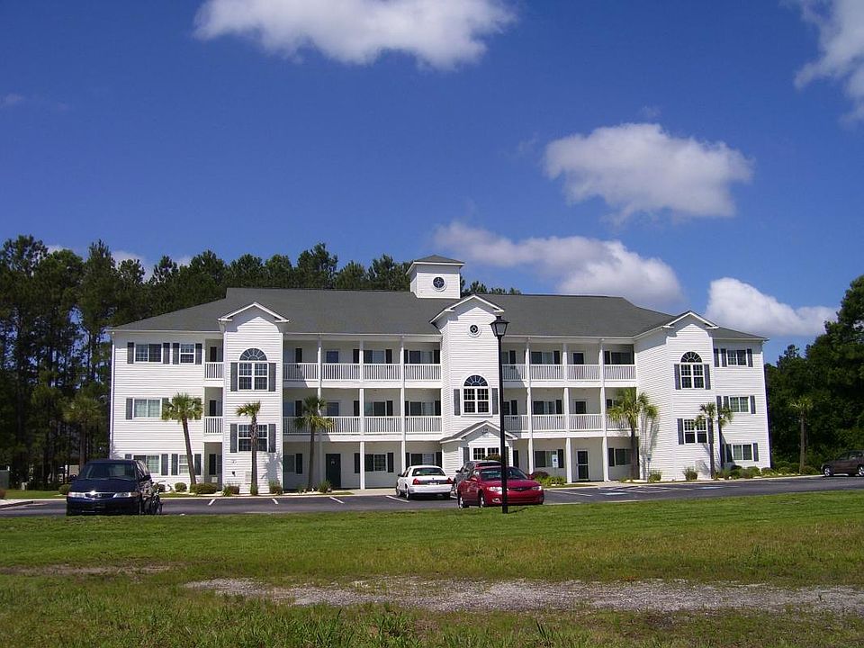 Coloinal Villas H building