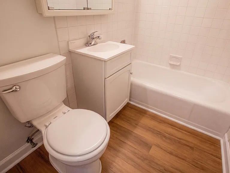 3431 Dupont Ave S — Photo 25