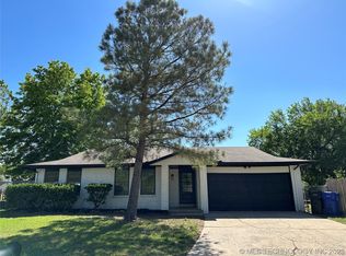 1632 S Sycamore Ave, Broken Arrow, OK 74012
