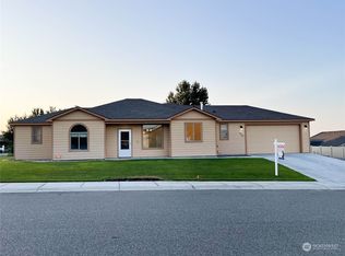 3305 Canterbury Ln, Pasco, WA