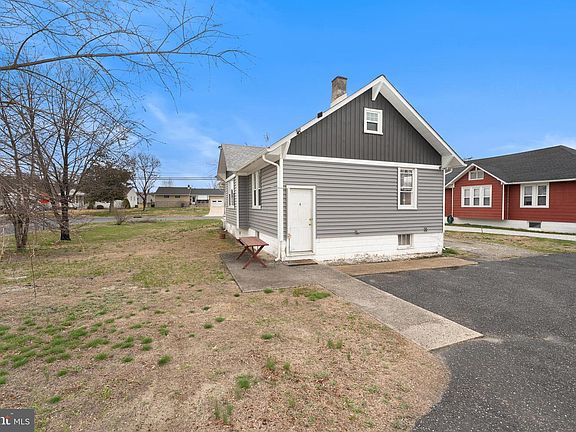 5th image of 1401 Glassboro Rd