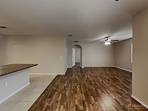 5th image of 4917 Pall Mall St E