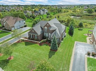 5 Wood Oaks Dr, South Barrington, IL 60010