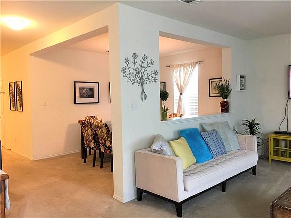5th image of 920 Bee Creek Ln