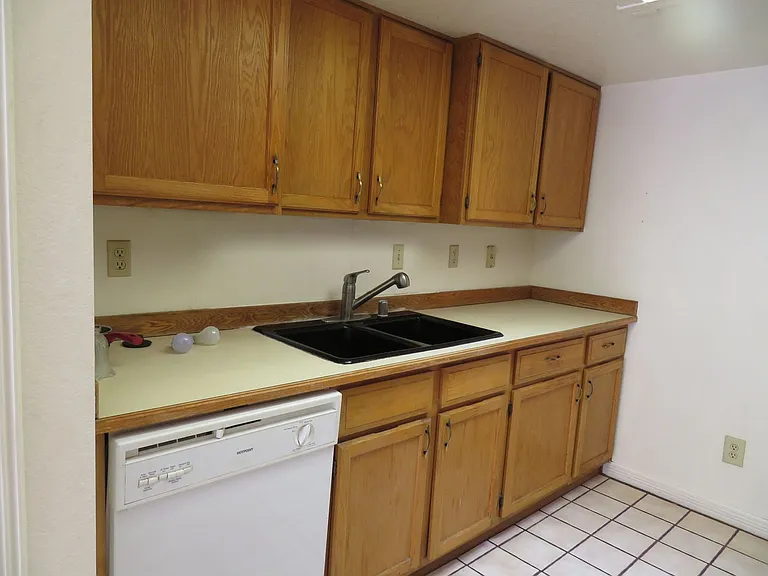 654 Rouault Ave — Photo 6