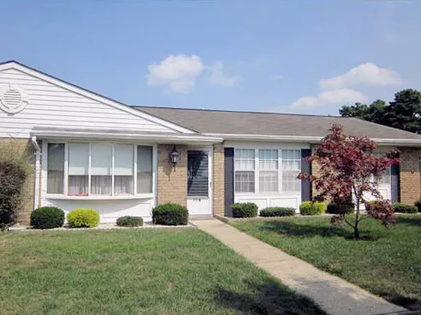 75A Cambridge Cir, Manchester, NJ 08759