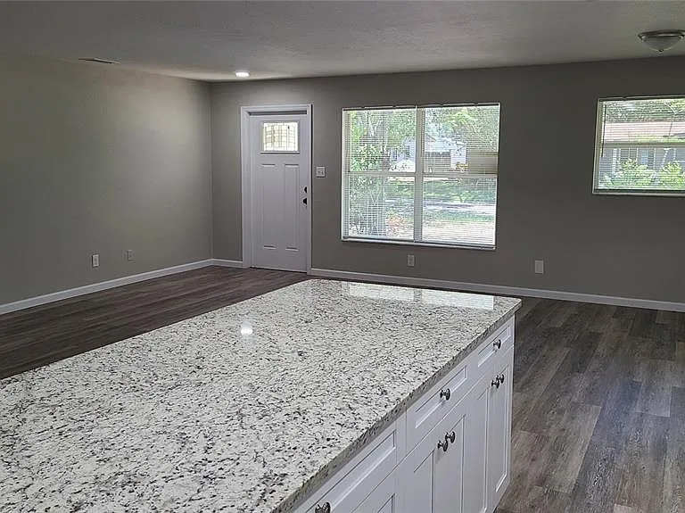 4611 W Villa Rosa St — Photo 8