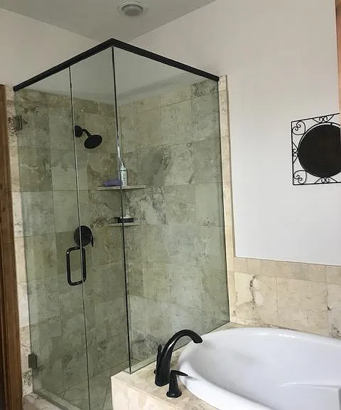 Upstairs Master Bedroom Bath