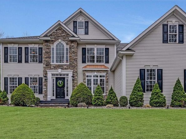 120 Highland Rd, Roaring Brook Twp, PA 18444