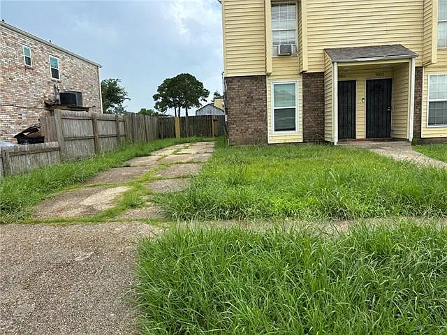 9002 Morrison Rd — Photo 1