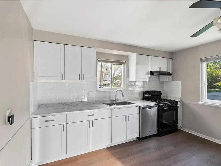 1257 Jerry Ave — Photo 7