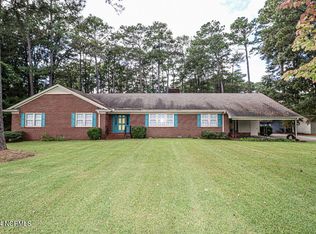 103 N Edgewood Dr, Pinetops, NC 27864