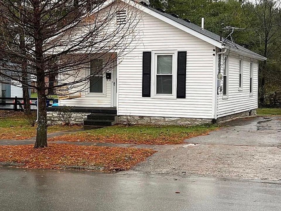 1st image of 218 E Walnut St